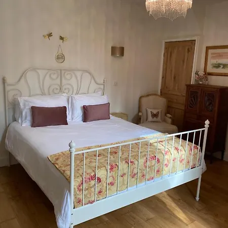 La Dovecote Sarlat ベッド・アンド・ブレックファスト ベナック・エ・カズナック